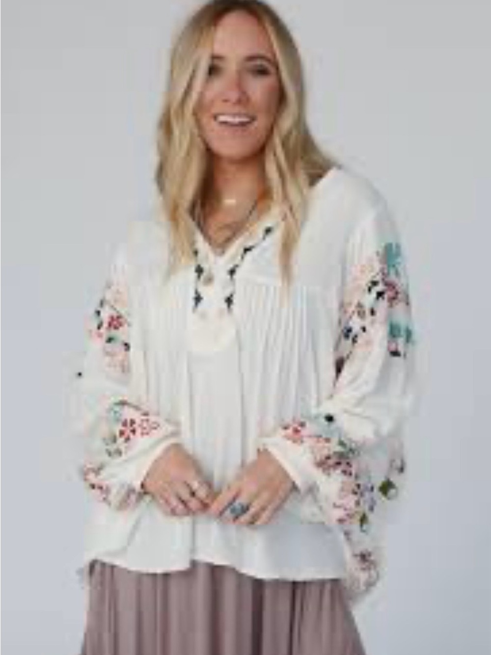 Three Bird Nest Ivory Frida Embroidered Dolman Top Oversized Medium. Rayon. NWOT - Picture 2 of 7